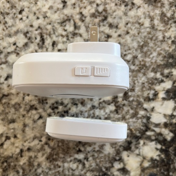 White Wireless Doorbell Set - Picture 3 of 3